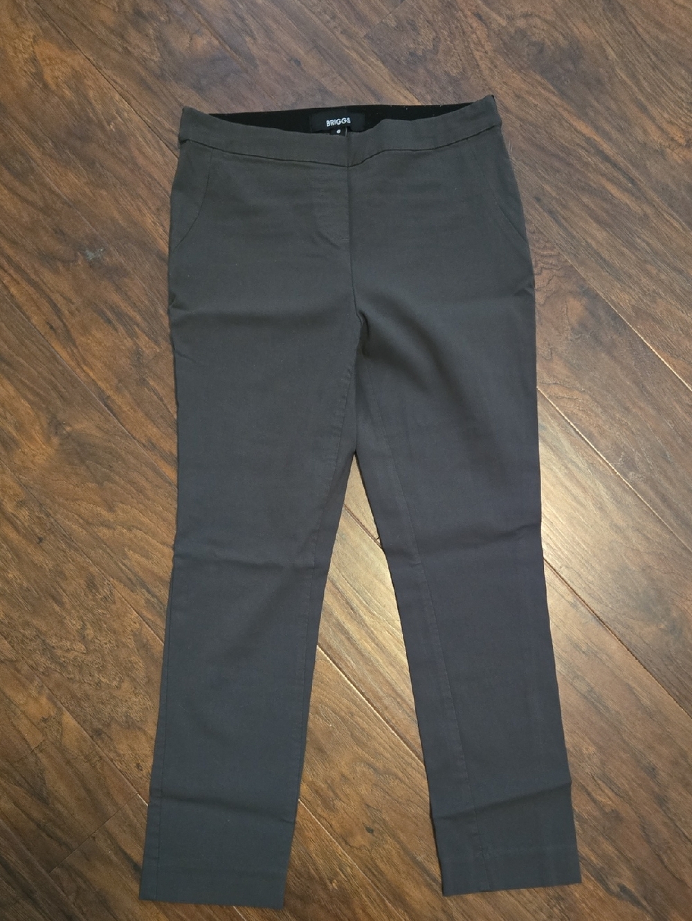 Briggs New York charcoal cropped ankle pants